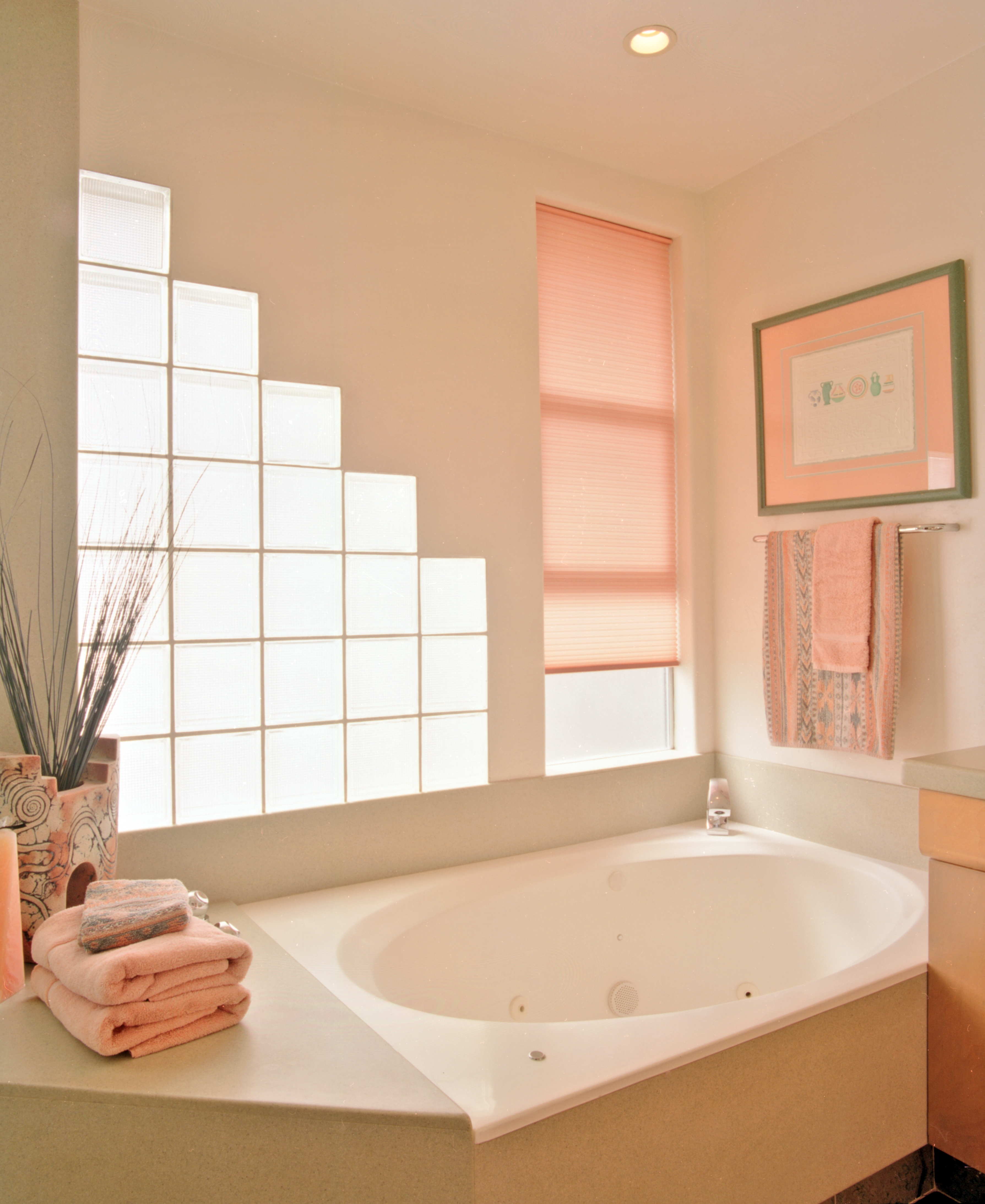Bathroom-Surround-Cultured Marble-Salmon-LOW